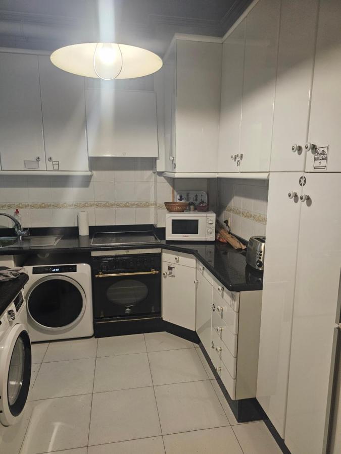 Habitacion Amplia Y Centrica En Piso Compartido A Coruña Zewnętrze zdjęcie